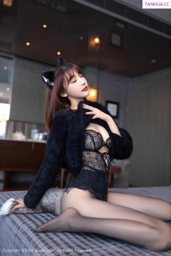 陆萱萱  [XiuRen]高清写真图 2024.02.29 No.8159 陆萱萱 黑丝性感第22张图片
